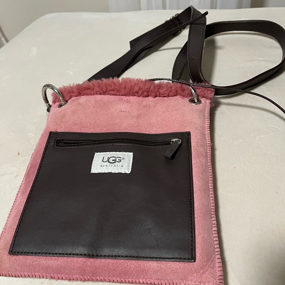 Ugg Australia cross body leather/ sheepskin bag - Picture 2 of 5